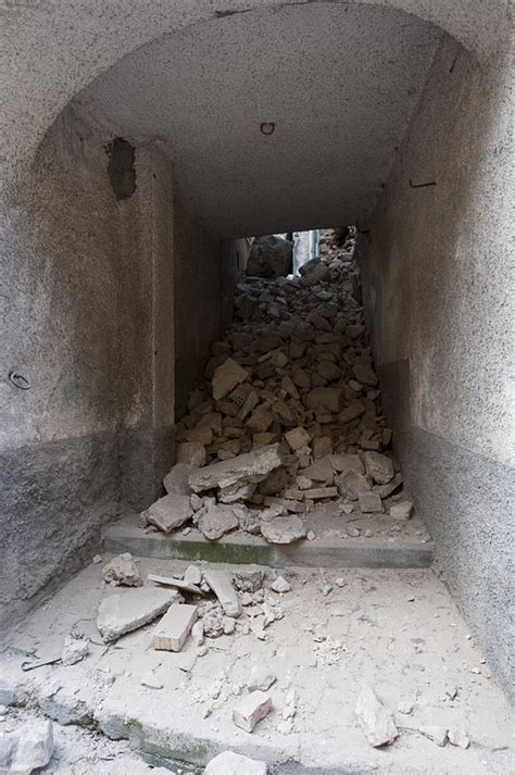 Pregnant woman killed in Philippines earthquake .